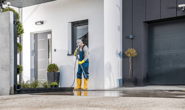 Best Driveway Pressure Washing  in Banning, CA